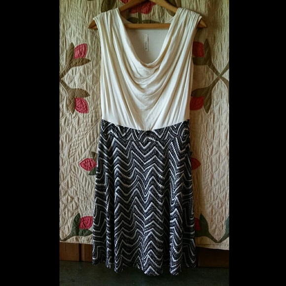 Gilli cowl neck sleeveless dress XL like new! - Picture 5 of 6